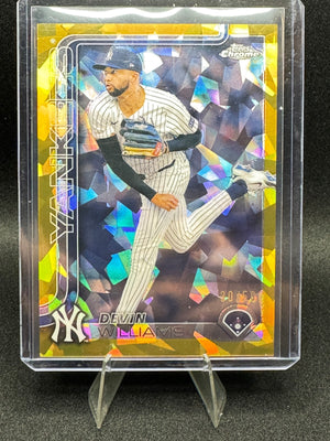 2025 Topps Chrome Sapphire Edition Gold /50 Devin Williams #153