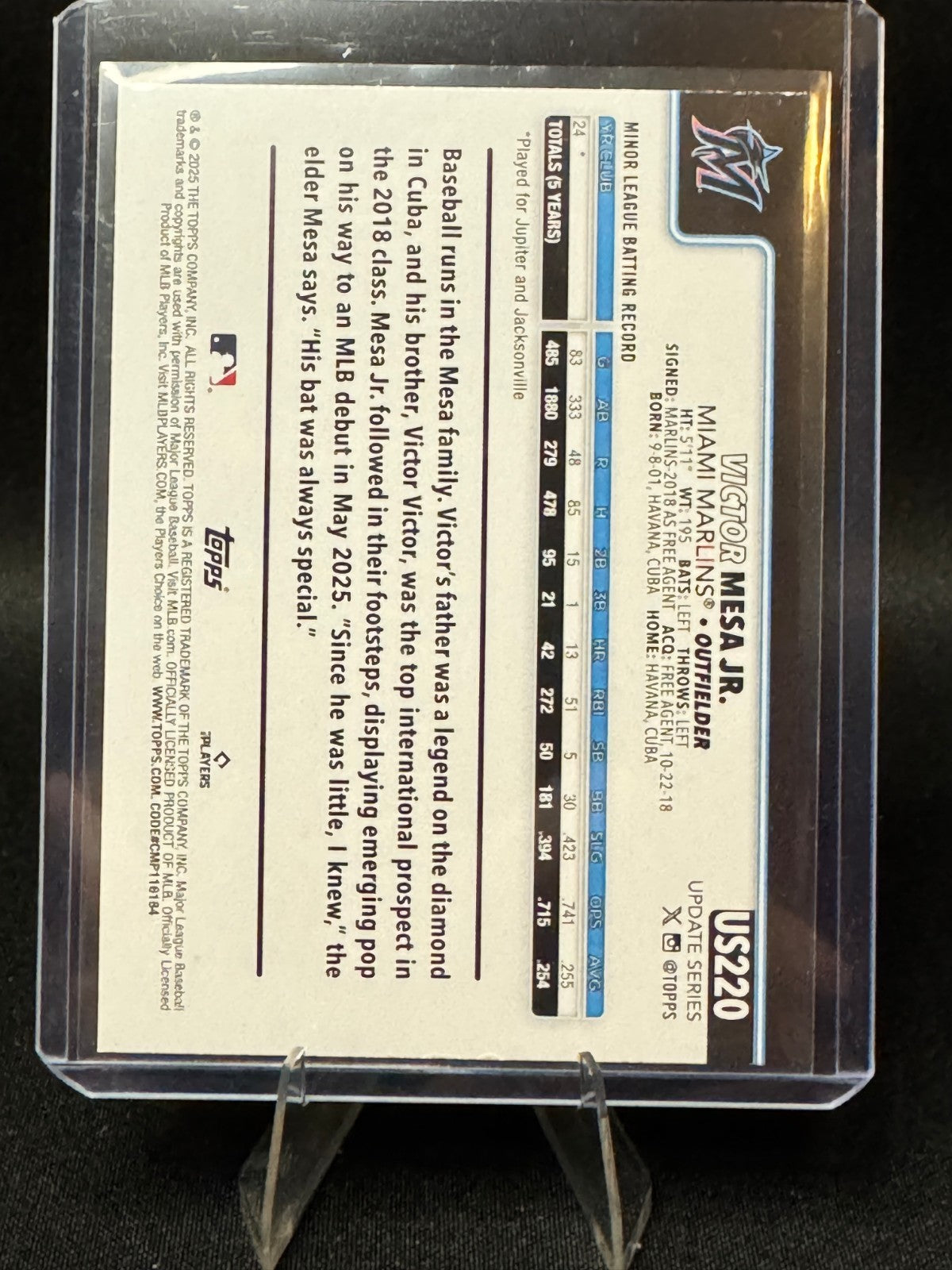 2025 Topps Chrome Update  VICTOR MESA JR. RC Aqua Rainbow Foil Marlins US220