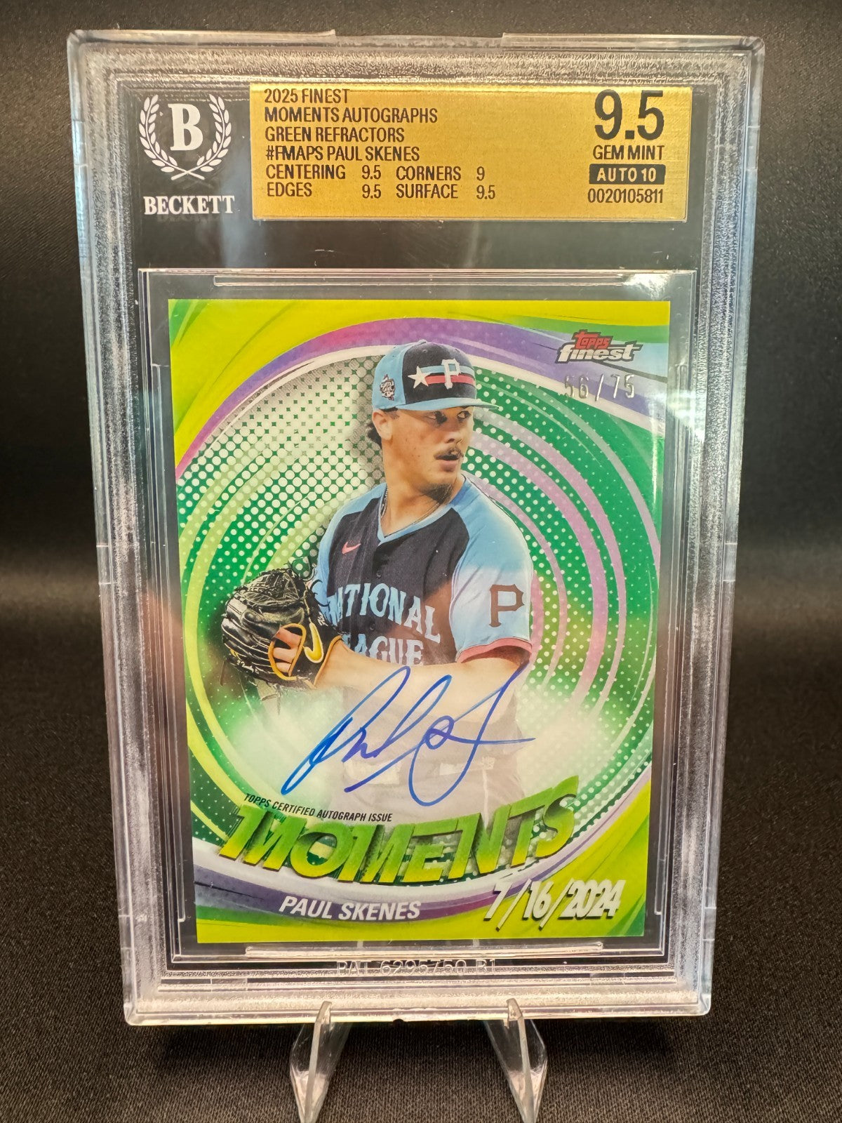 2025 Topps Finest Paul Skenes Moments Green Refractor Auto /75 BGS 9.5