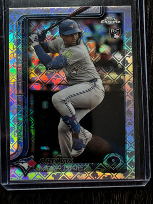 2025 Topps Chrome Logofractor Orelvis Martinez # 105