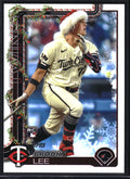 2025 Topps Holiday #H13b Brooks Lee Santa Hat SP RC