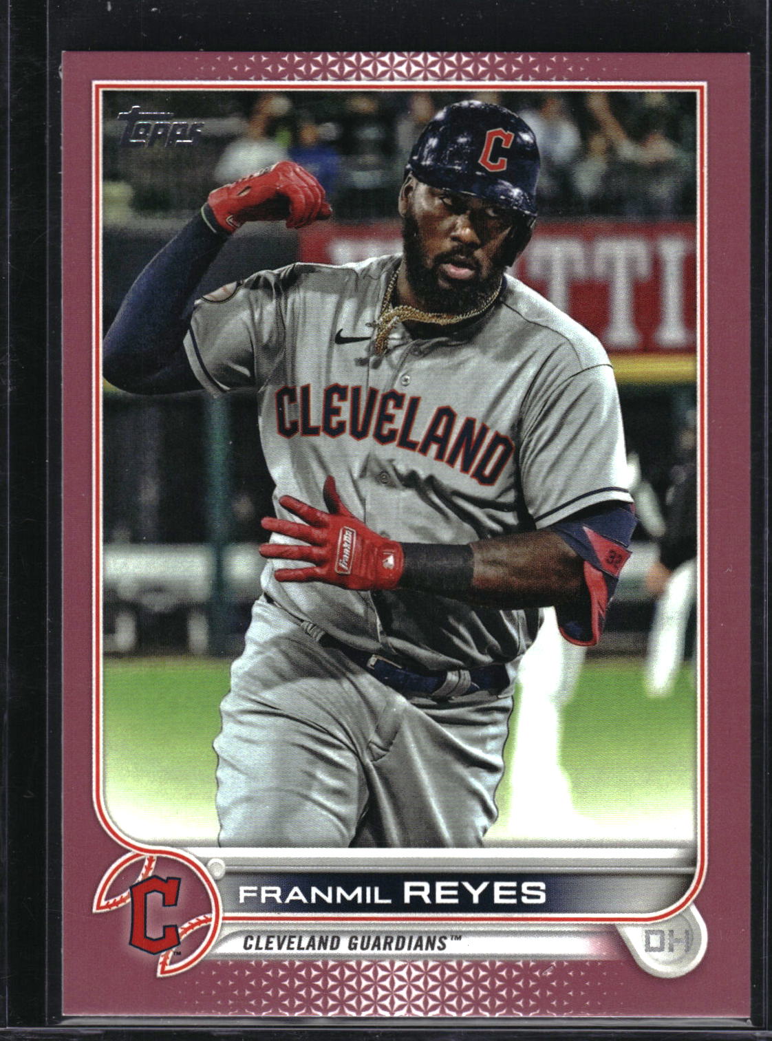 2022 Topps #656 Franmil Reyes Mother's Day Hot Pink #/50